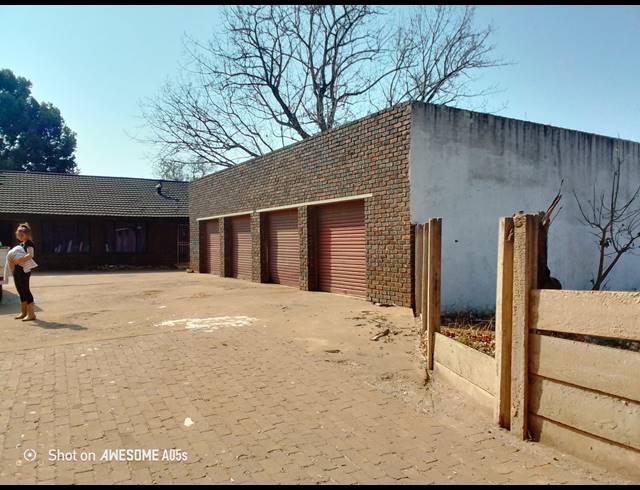 4 BEDROOM FREEHOLD FOR SALE IN ELOFF